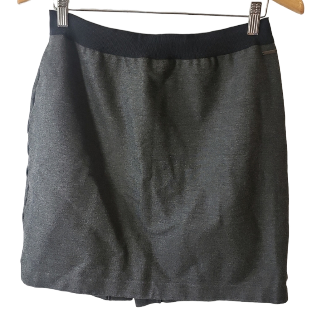 Tahari Gray Pull On Mini Skirt Size Meduim
